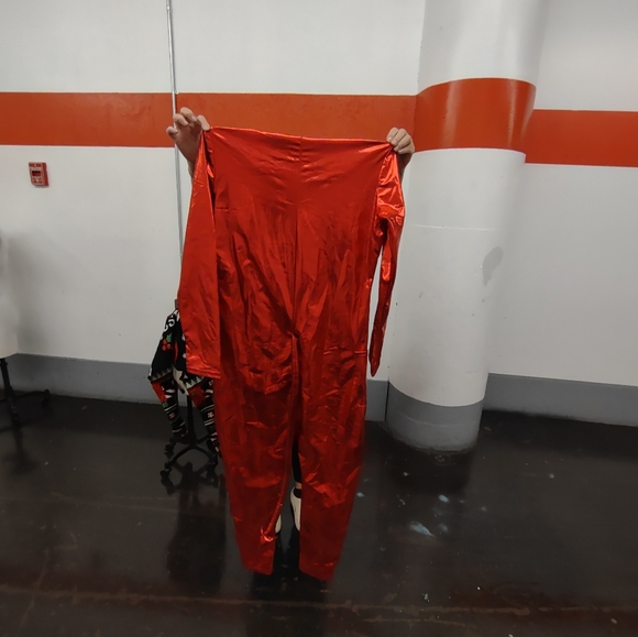 NWOT Devil costume - Picture 3 of 6